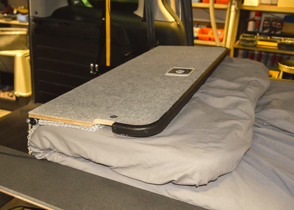 Berlingo II Car Canopy Bed — Double folding mechanism