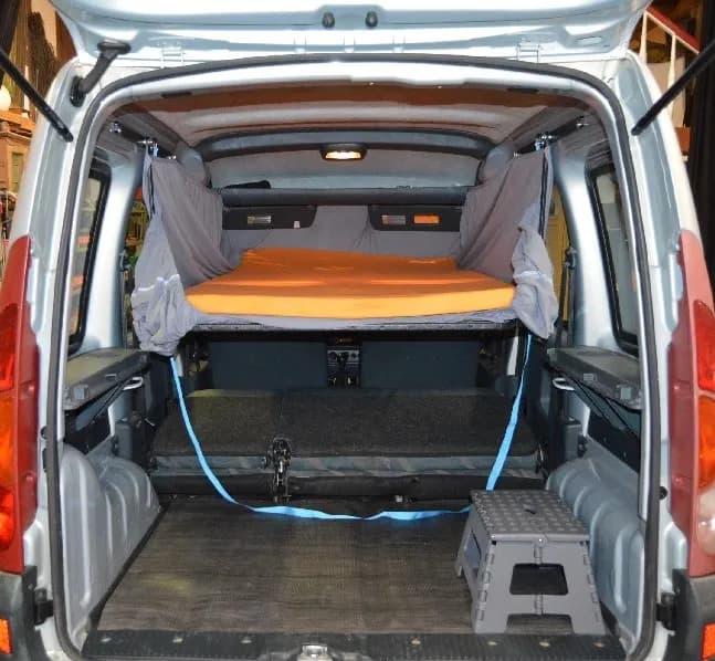 Autohimmelbett im Renault Kangoo KC
